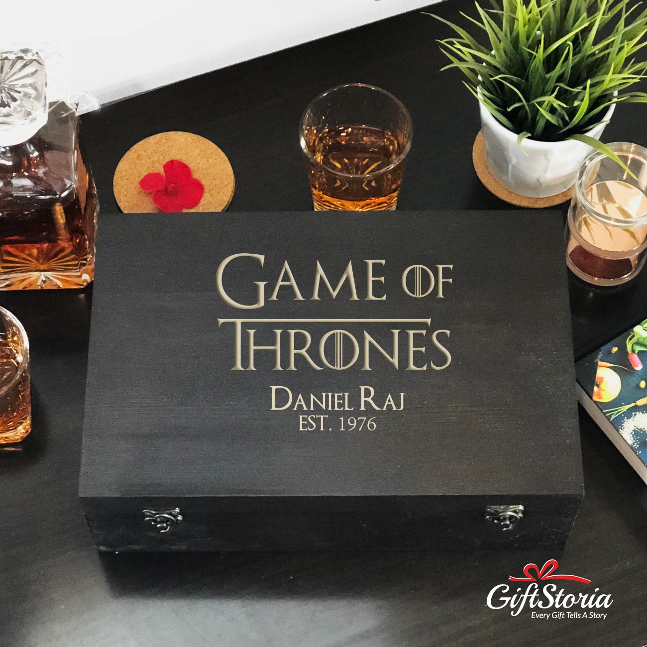 GIFTSTORIA.COM - PERSONALIZED "GOT" WHISKEY DECANTER SET