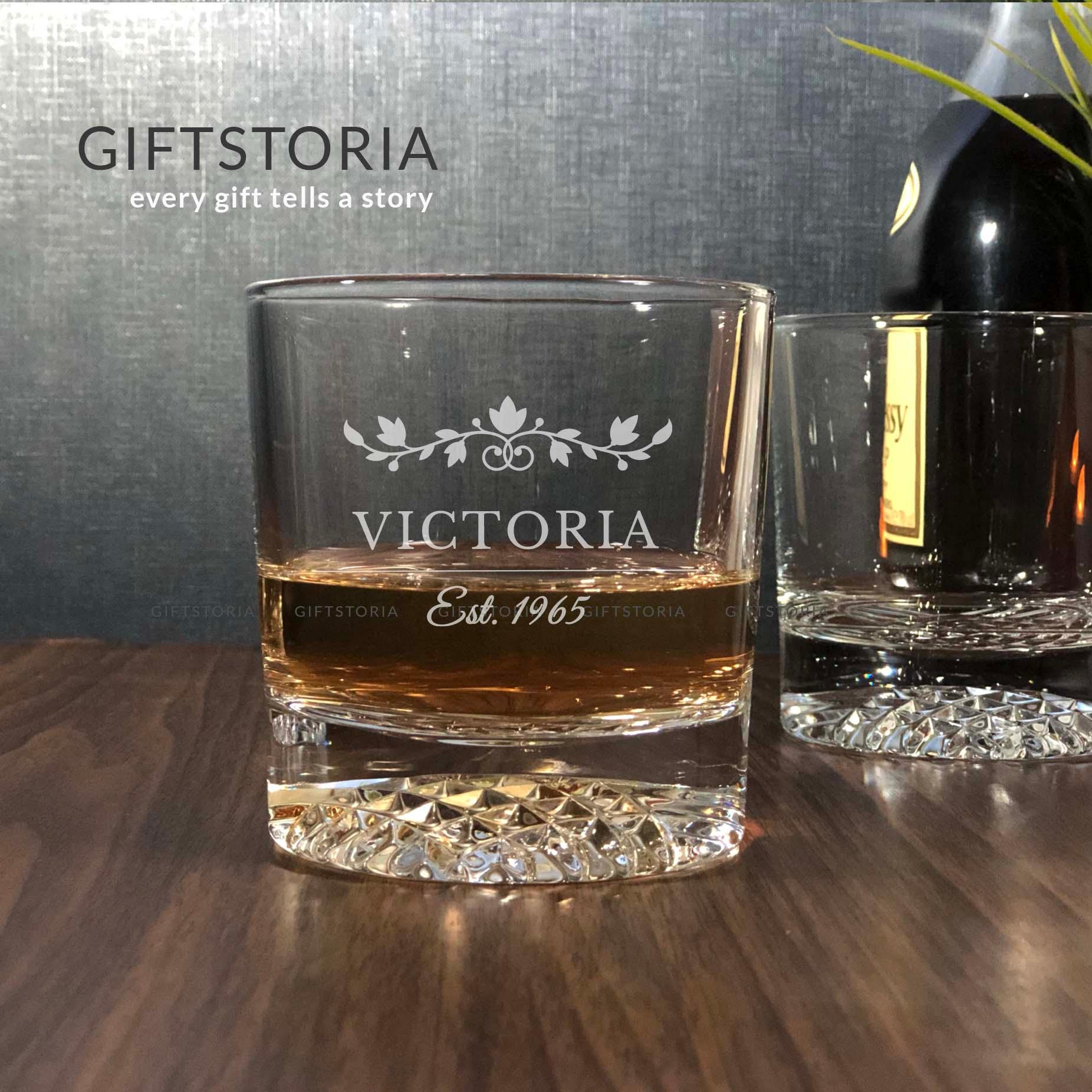 PERSONALIZED INSIGNIA CRYSTAL ROCK GLASS (10 OZ) - GiftStoria.com